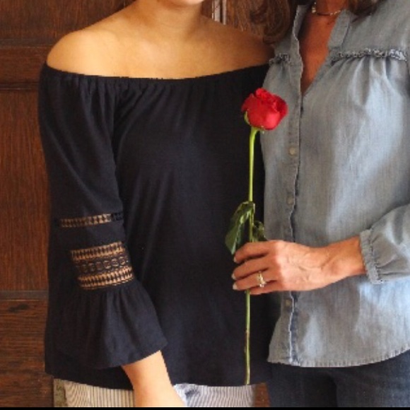 Loft Off the Shoulder Navy Top - Picture 4 of 6